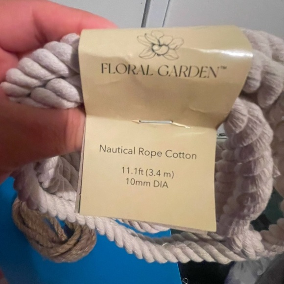 2~Nautical Rope Cotton Craft Supplies Cream 11.1 ft (3.4m)
& Tan 9.5 ft (2.9 m) - Picture 2 of 5